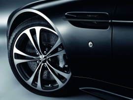 Aston martin carbon black special editions wheel (click to view)