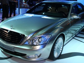 Mercedes s400 bluehybrid (click to view)
