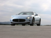 Maserati gran turismo s automatic front