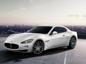 Maserati gran turismo s automatic front angle